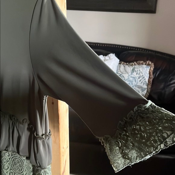 Elegant Green Lace Zadie B’s Women's Dress Large - Picture 8 of 9